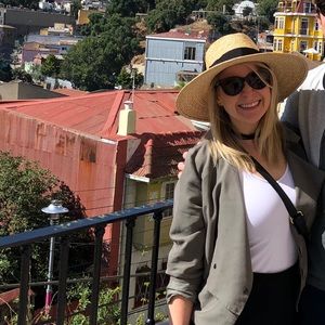 Meet your Posher, Brooke